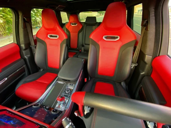 Range Rover Sport SVR (Blu), 2020
