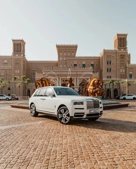 Rolls Royce Cullinan (White), 2022