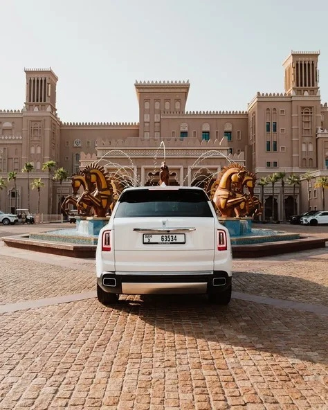 Rolls Royce Cullinan (White), 2022