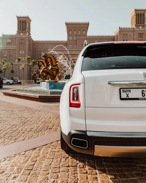 Rolls Royce Cullinan (White), 2022