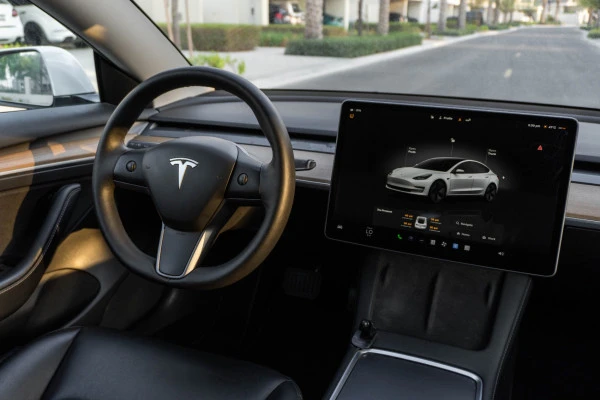 Tesla Model 3 (White), 2023