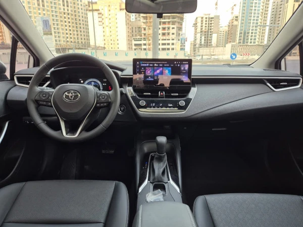 Toyota Corolla Hybrid (White), 2025