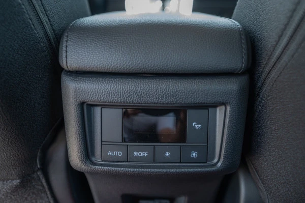 Toyota Innova (Blanco), 2024