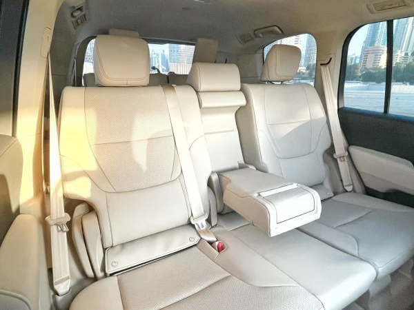 Toyota Land Cruiser (Blanco), 2022
