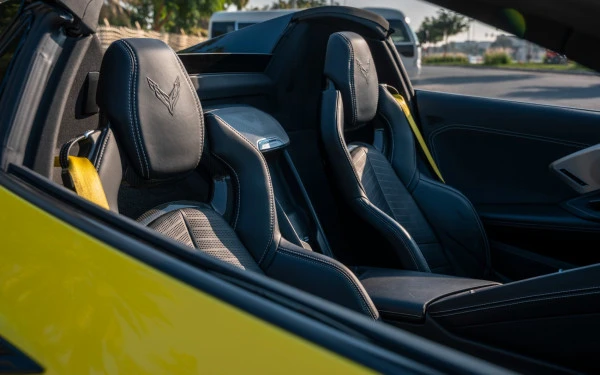 Chevrolet Corvette (Yellow), 2022
