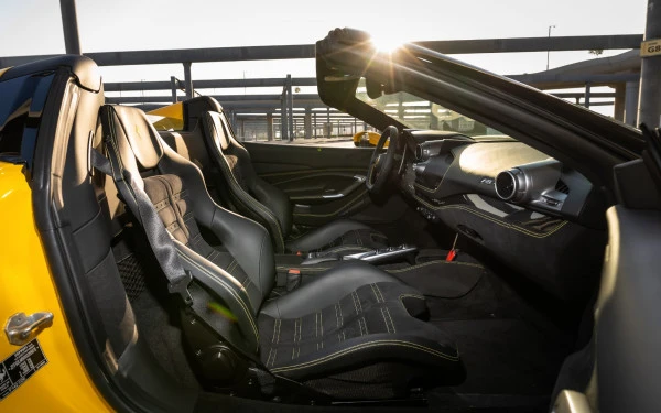 Ferrari F8 Tributo Spider (Yellow), 2022