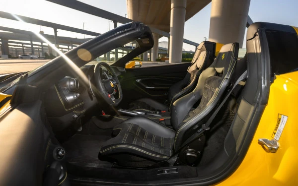 Ferrari F8 Tributo Spider (Yellow), 2022