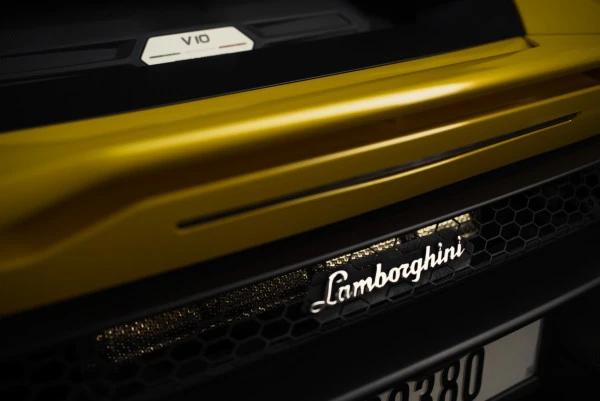 Lamborghini Evo coupe (Yellow), 2020