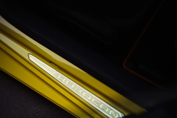Lamborghini Evo coupe (Yellow), 2020