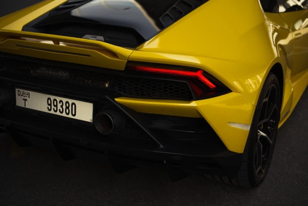 Lamborghini Evo coupe (Yellow), 2020
