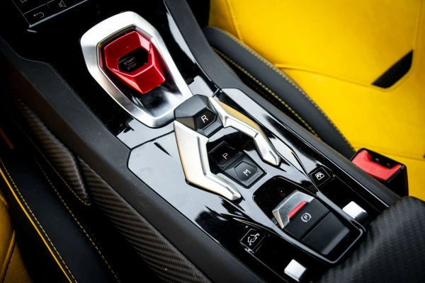 Lamborghini Evo Spyder (Giallo), 2021