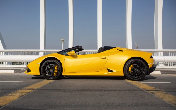 Lamborghini Huracan Spyder (Yellow), 2021