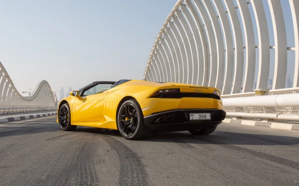Lamborghini Huracan Spyder (Yellow), 2021