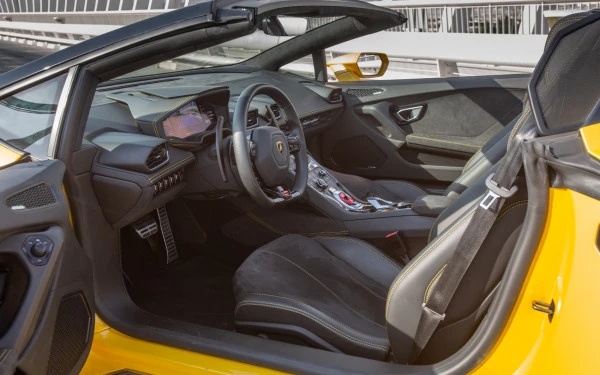 Lamborghini Huracan Spyder (Yellow), 2021
