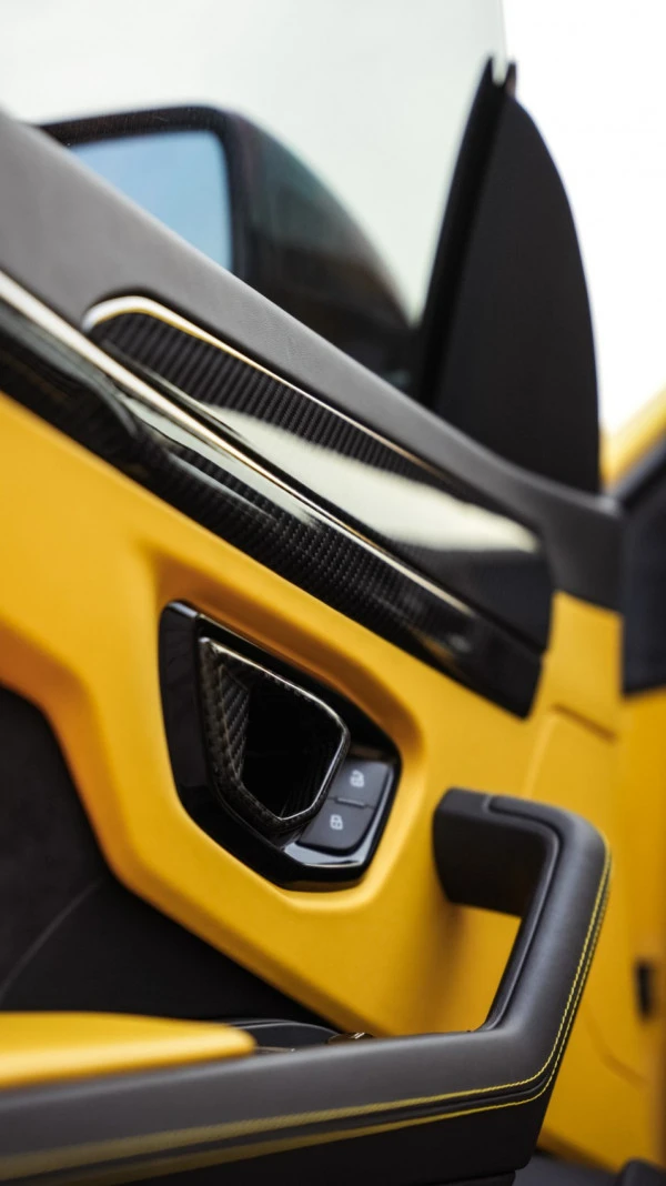 Lamborghini Urus (Yellow), 2019