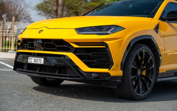Lamborghini Urus (Yellow), 2023