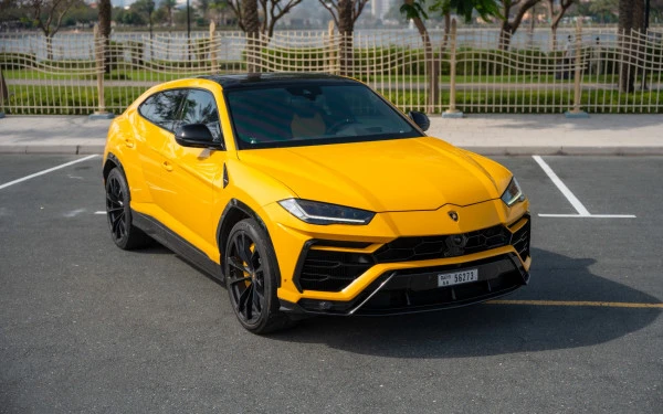 Lamborghini Urus (Yellow), 2023