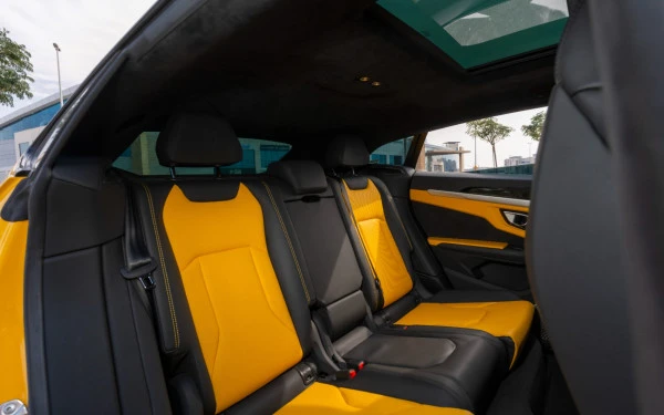 Lamborghini Urus (Yellow), 2023