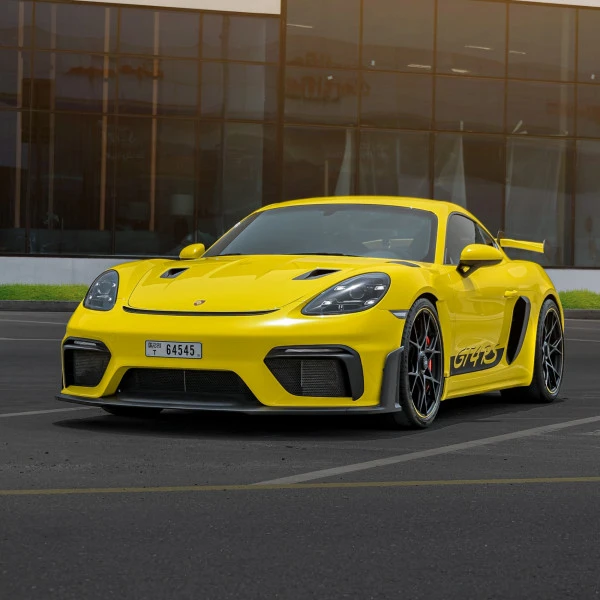 Porsche GT4 (Giallo), 2023