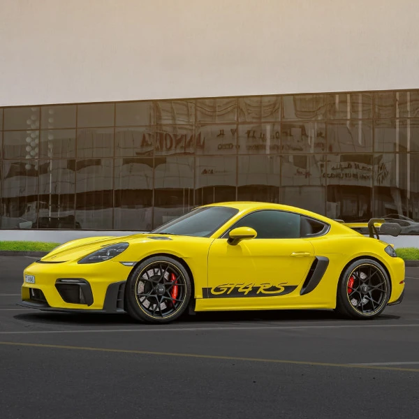 Porsche GT4 (Giallo), 2023