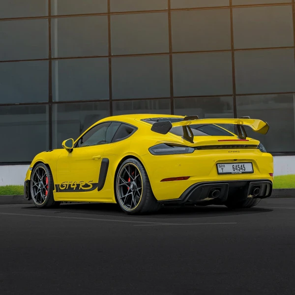 Porsche GT4 (Giallo), 2023